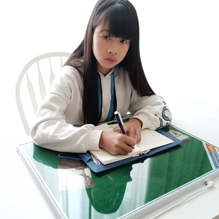 加大发热暖手办公电脑桌面加热垫学生书写字钢化玻璃电热台板神器