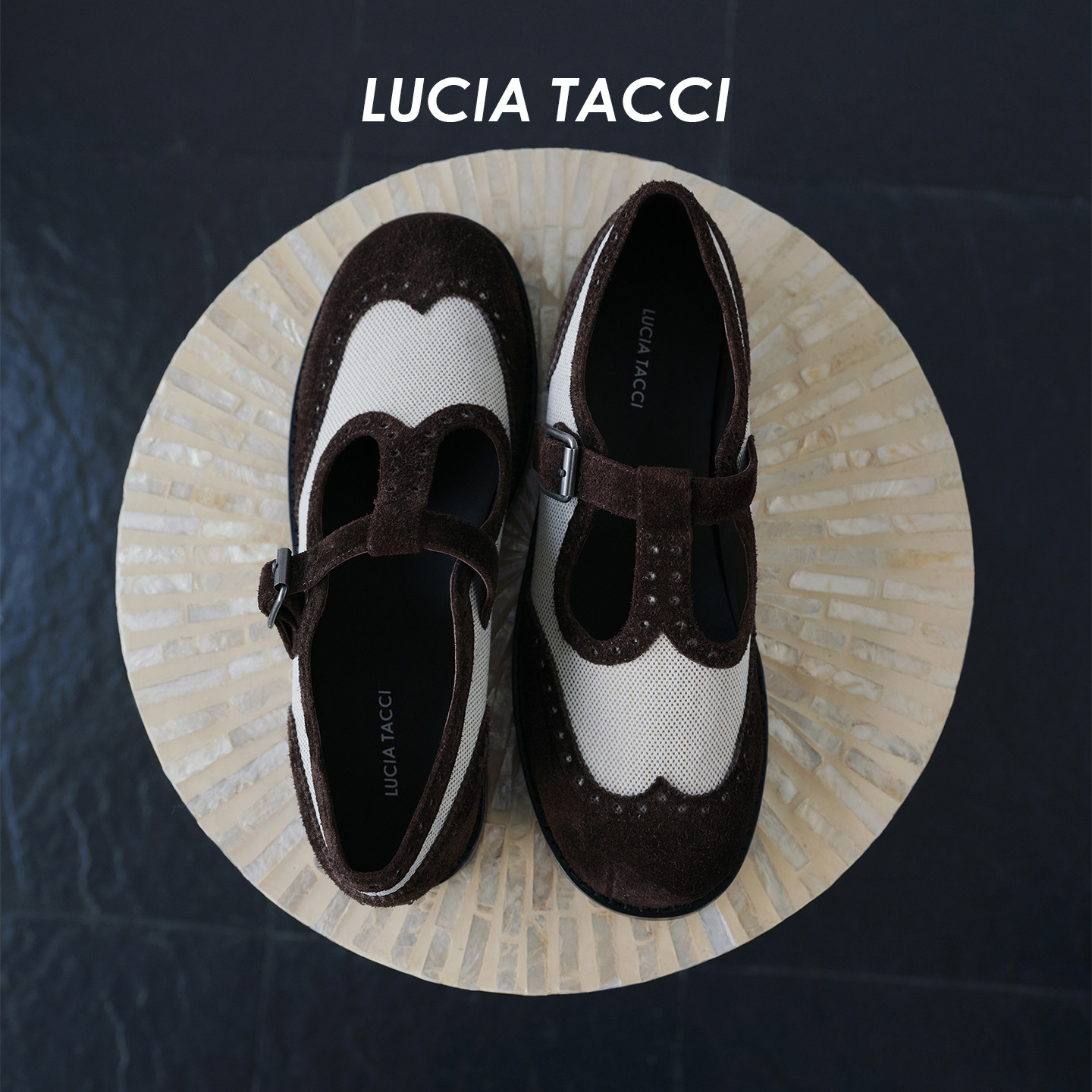 LUCIA TACCI 26春夏新品布洛克雕花英伦风低跟玛丽珍休闲皮鞋女
