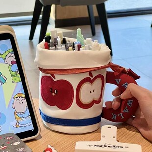 小红书红苹果杯笔袋ins高颜值立体翻着笔筒文具收纳学生竖桶笔袋