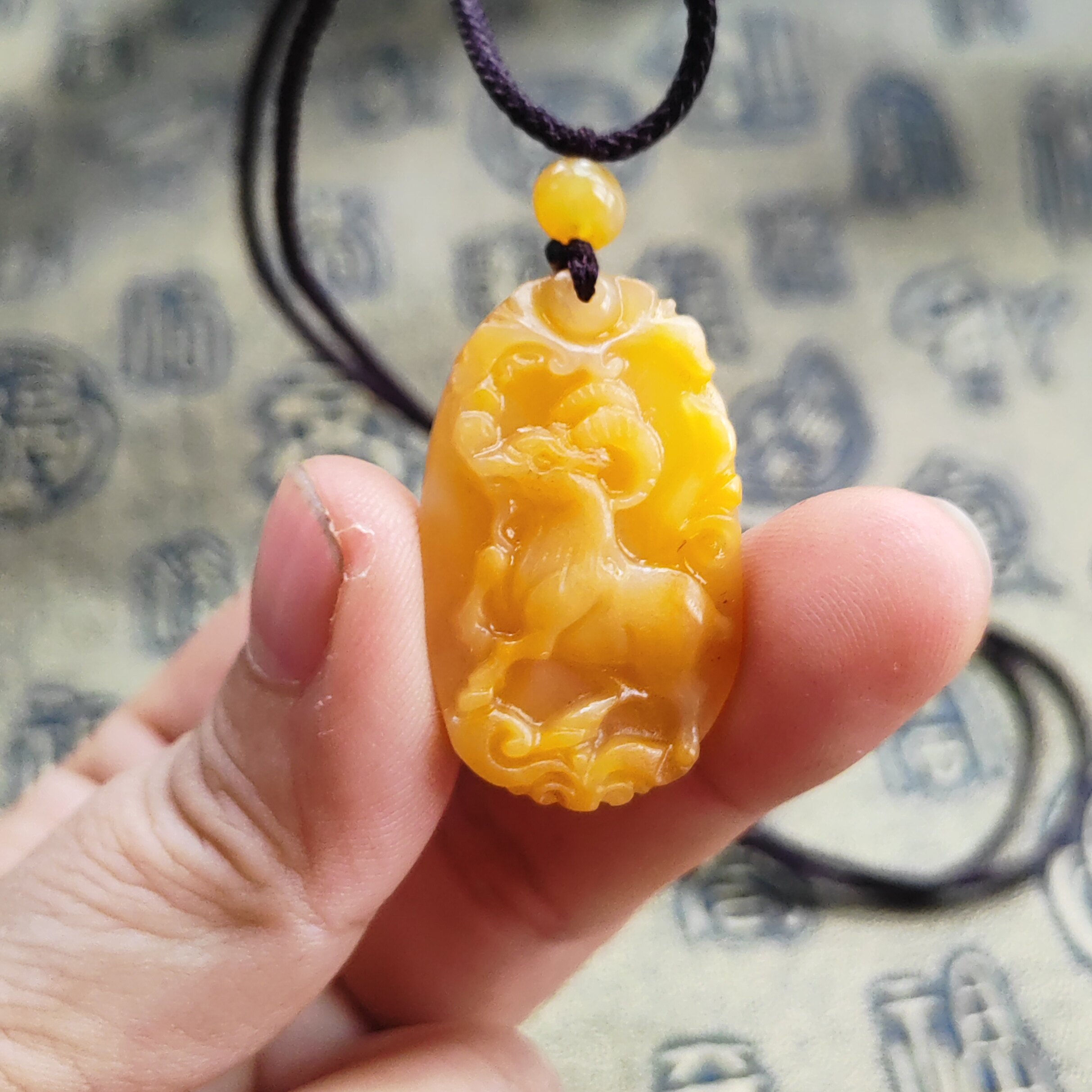 黄羊牌生肖守护A货纯天然原矿玉石官方正品黄龙玉生肖羊牌34*21*6