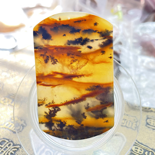 黄龙玉草花平安无事牌草花玉牌蓬勃向上金色云纹64×39×6缺土请