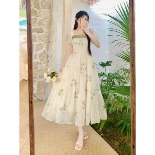 法式初恋感雏菊刺绣大码连衣裙