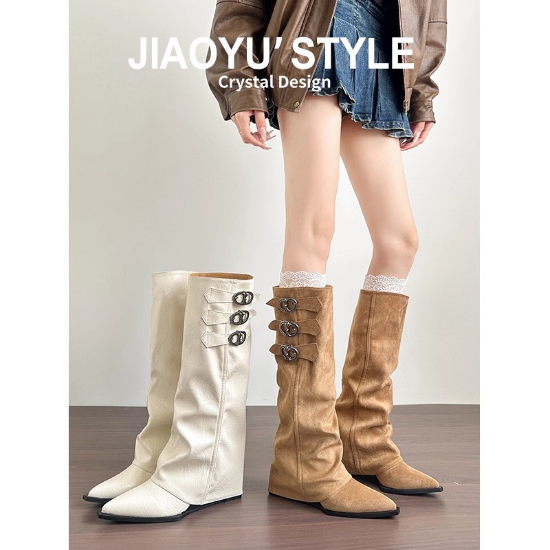 2025年秋季尖头内增高裤管靴女皮带扣白色不过膝长筒靴坡跟骑士靴