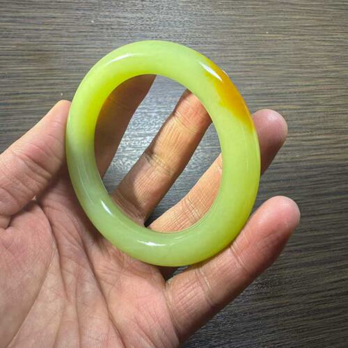 定金工厂黄绿带皮和田玉籽料定制