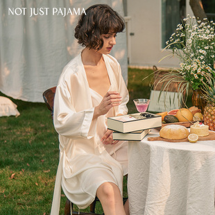 Not Pajama秋冬真丝睡袍女新娘婚礼晨袍 Just