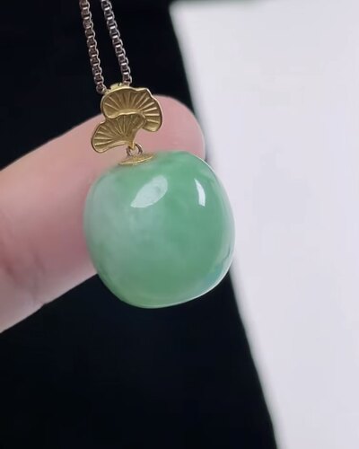 天然A货翡翠 缅甸正品玉坠 18k金镶飘绿转运珠 路路通 小苹果吊坠