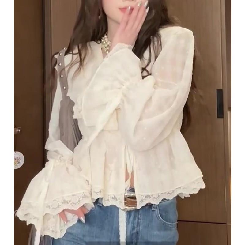 肌理感拼接蕾丝衬衫女2025春季大翻领宫廷风韩系温婉V领气质上衣