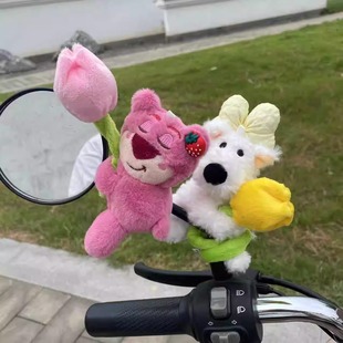 车载公仔电动车摩托车后视镜个性趴趴玩偶卡通西高地狗狗装饰