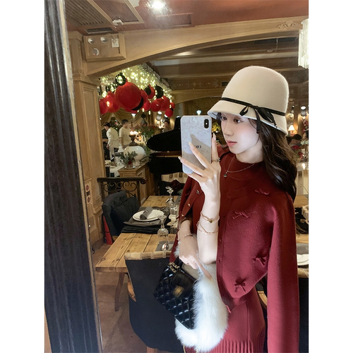 百褶设计新年战袍红色套装裙女