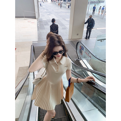 鱼兔子的兔子短袖娃娃领连衣裙