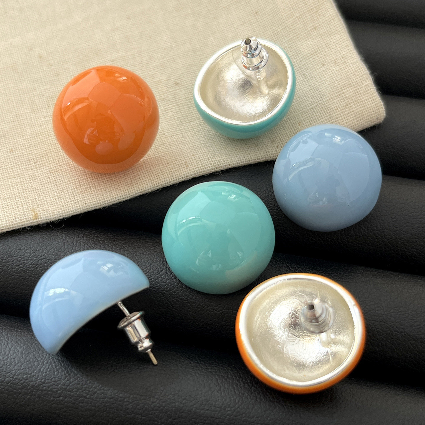 新款多巴胺彩色半圆球珐琅耳钉