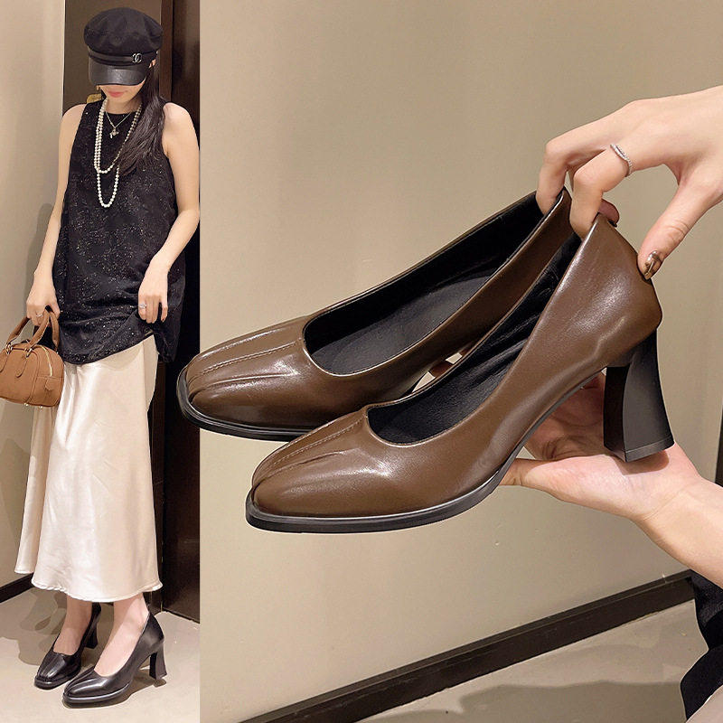 42大码时尚女鞋方头高跟鞋女2026新款粗跟春夏秋小个子配裙子单鞋