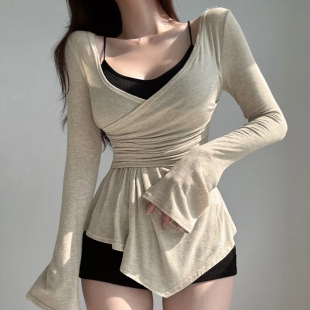 锁骨纯欲上衣 收腰打底衫 性感V领交叉褶皱长袖 t恤女春秋心机喇叭袖