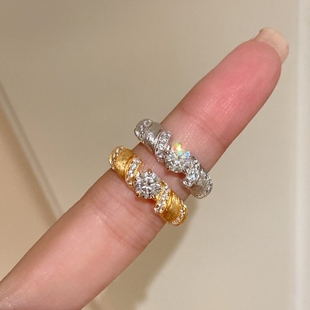 款 耐看时尚 5爪60分手工拉丝牛角包仿真钻石戒指女925银镀18K金1咪