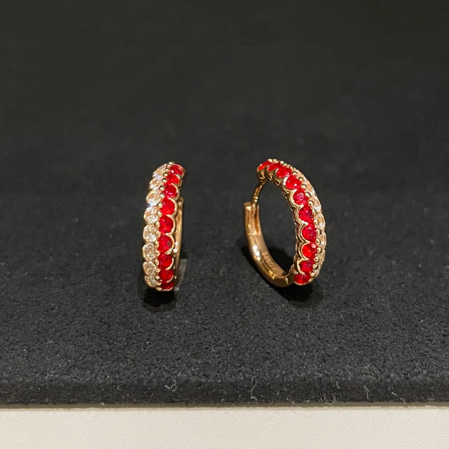 复古红宝石白钻双排钻双色小耳圈耳环女925银镀金新年红显白时尚,饰品/流行首饰/时尚饰品新,银饰耳饰,淘宝优惠券,粉丝福利购,淘宝优惠卷