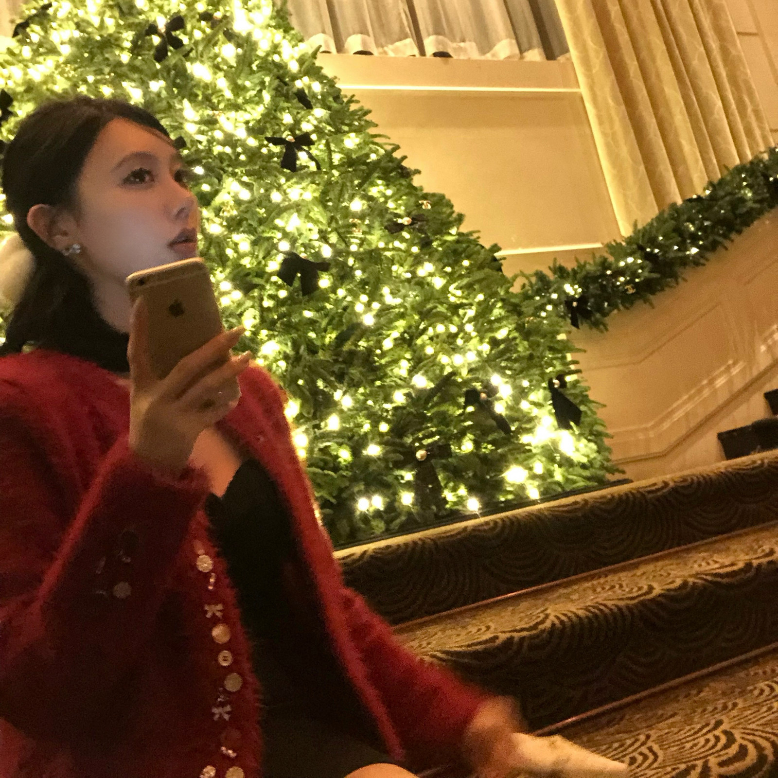 Mas Mash 梦回波尔图 红色手工定制纽扣貂绒针织开衫圣诞毛衣外套