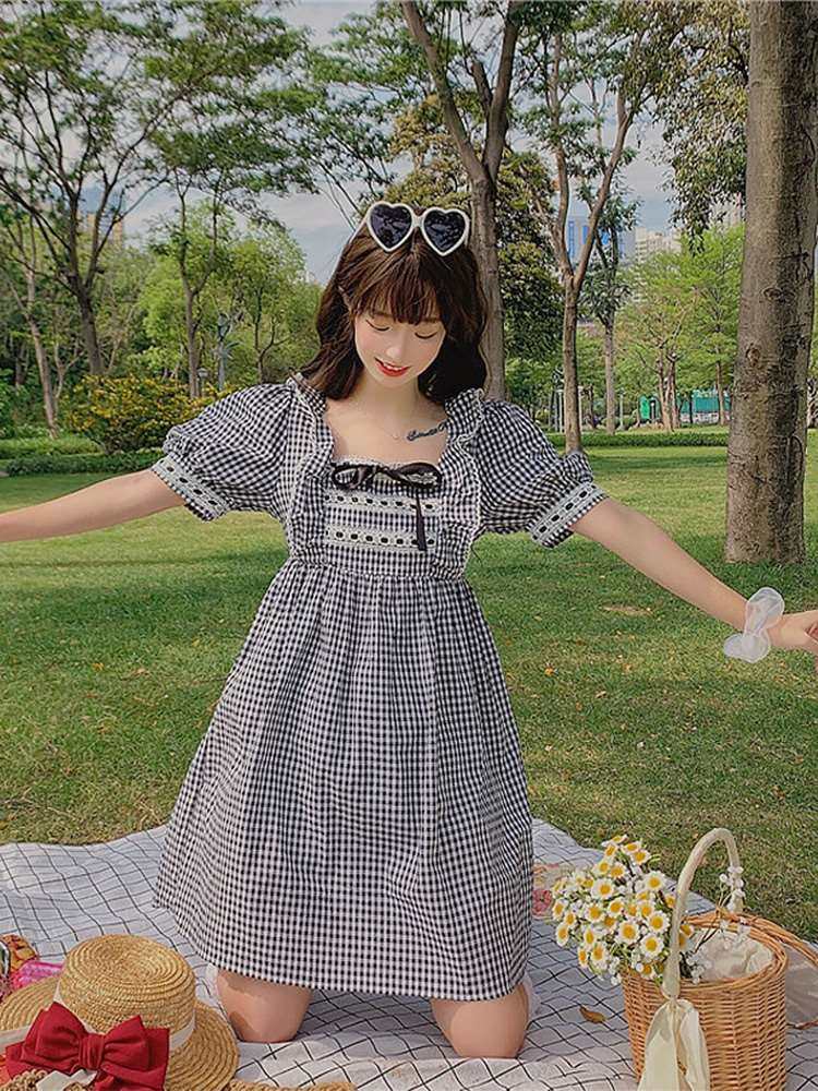 裙子酷潮女洛麗塔方領蕾絲蝴蝶結格子泡泡袖顯瘦連衣裙女2020新款在類目 模玩/動漫/周邊/cos/桌遊, Cosplay服飾/道具/服務, Cosplay女裝中 - 來自Buy2taobao.com提供專業的淘寶代購服務