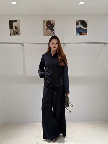 演曦家韩版大码纯色外套微喇裤两件套女百搭通勤显瘦遮肉休闲套装