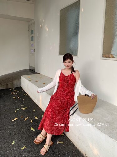 韩系甜美辣妹碎花带飘带可蝴蝶结氛围感拼接吊带裙打揽吊带连衣裙