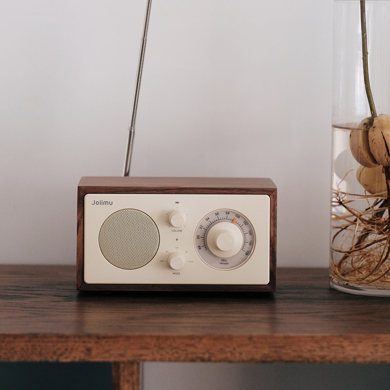 北美黑胡桃木高颜值小型复古桌面木质蓝牙音响收音机一体插卡礼品