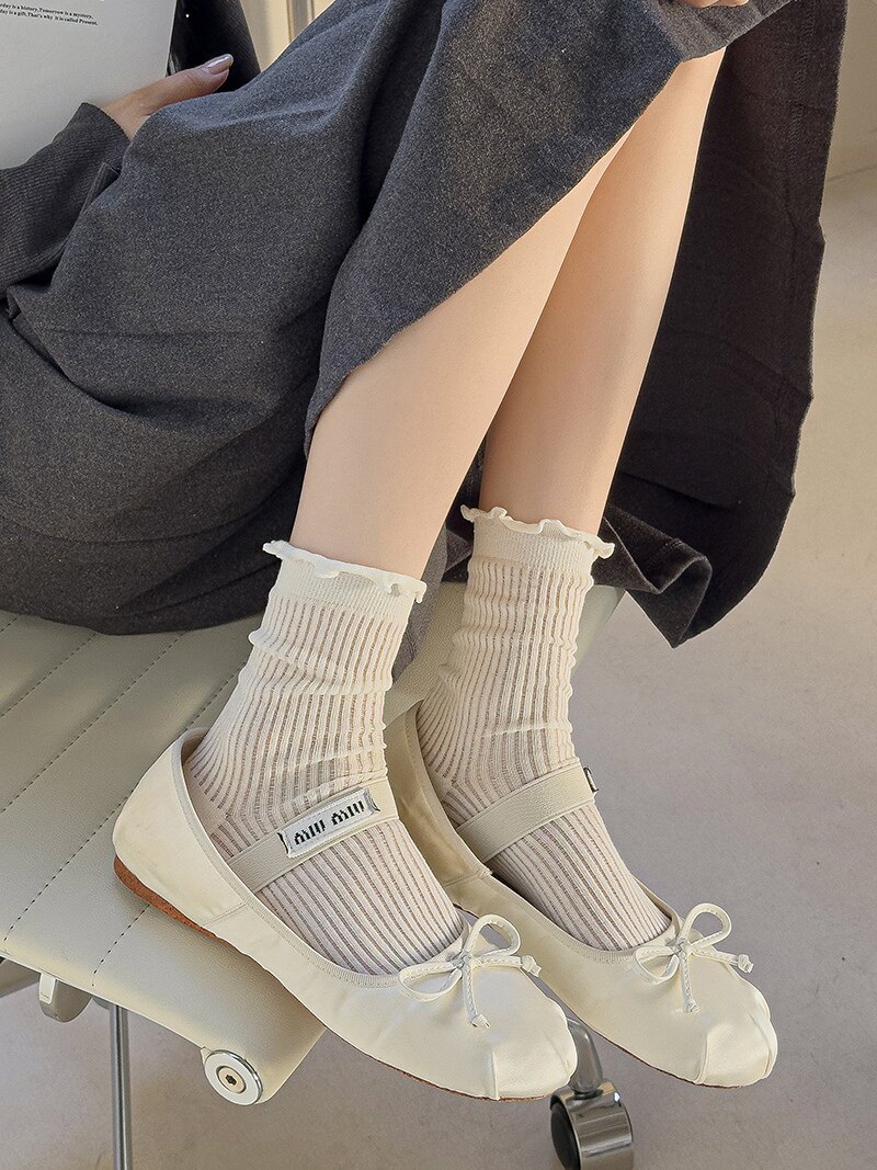 여성을위한 발레 스타일 양말 봄과 가을 얇은 긴 튜브 순수 코튼 작은 가죽 신발 레이스 중간 튜브 감금 여름 뼈 없음