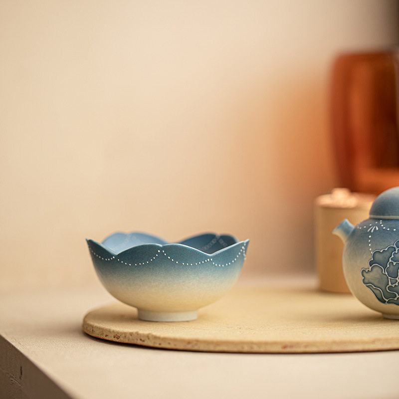 跨境景德镇岩矿白手绘堆雕渐变茶杯主人杯花口品茗杯陶瓷茶具国风,餐饮具,茶杯,淘宝优惠券,粉丝福利购,淘宝优惠卷