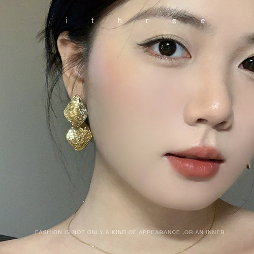 s925纯银贵气女高级感设计耳钉
