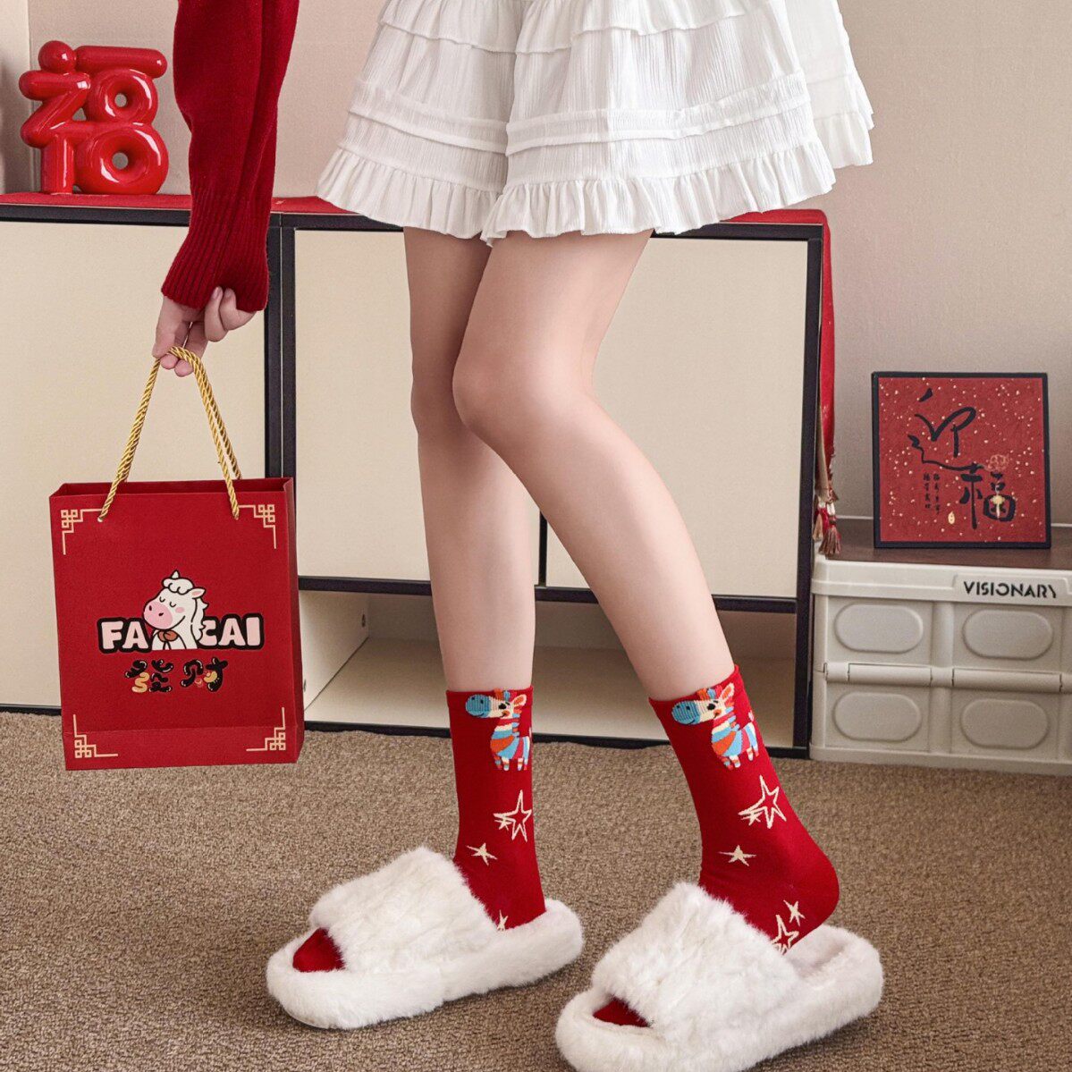 马年红袜子本命年大红色新年袜礼盒男女吸汗中筒棉袜卡通礼品