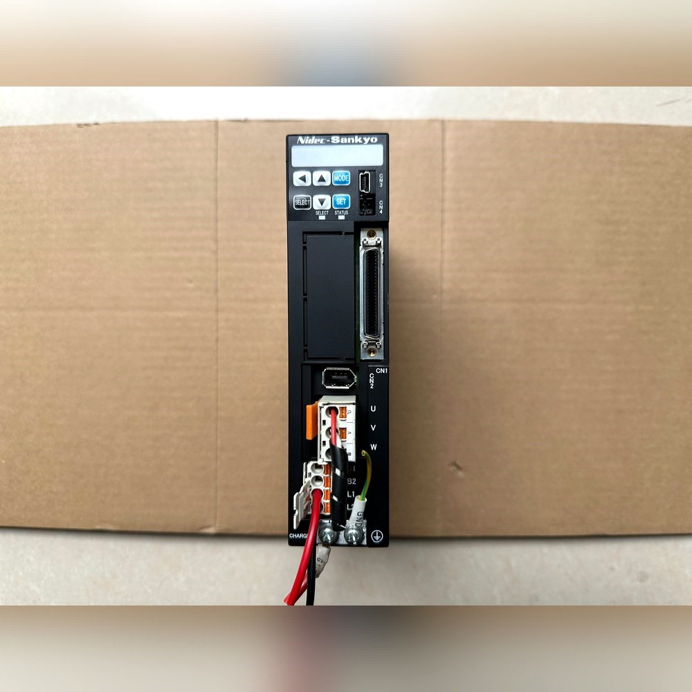 Sankyo三协400W伺服驱动DA22411现货实拍 议价