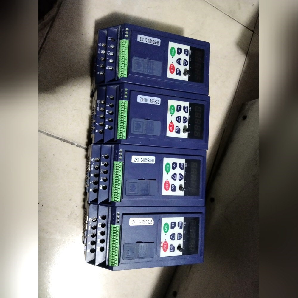 深圳中科ZK110-1R5-S2B220v-1.5kw一起 议价