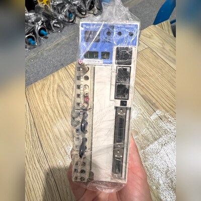 MSDB045A1A11 伺服驱动器400W实物图 议价