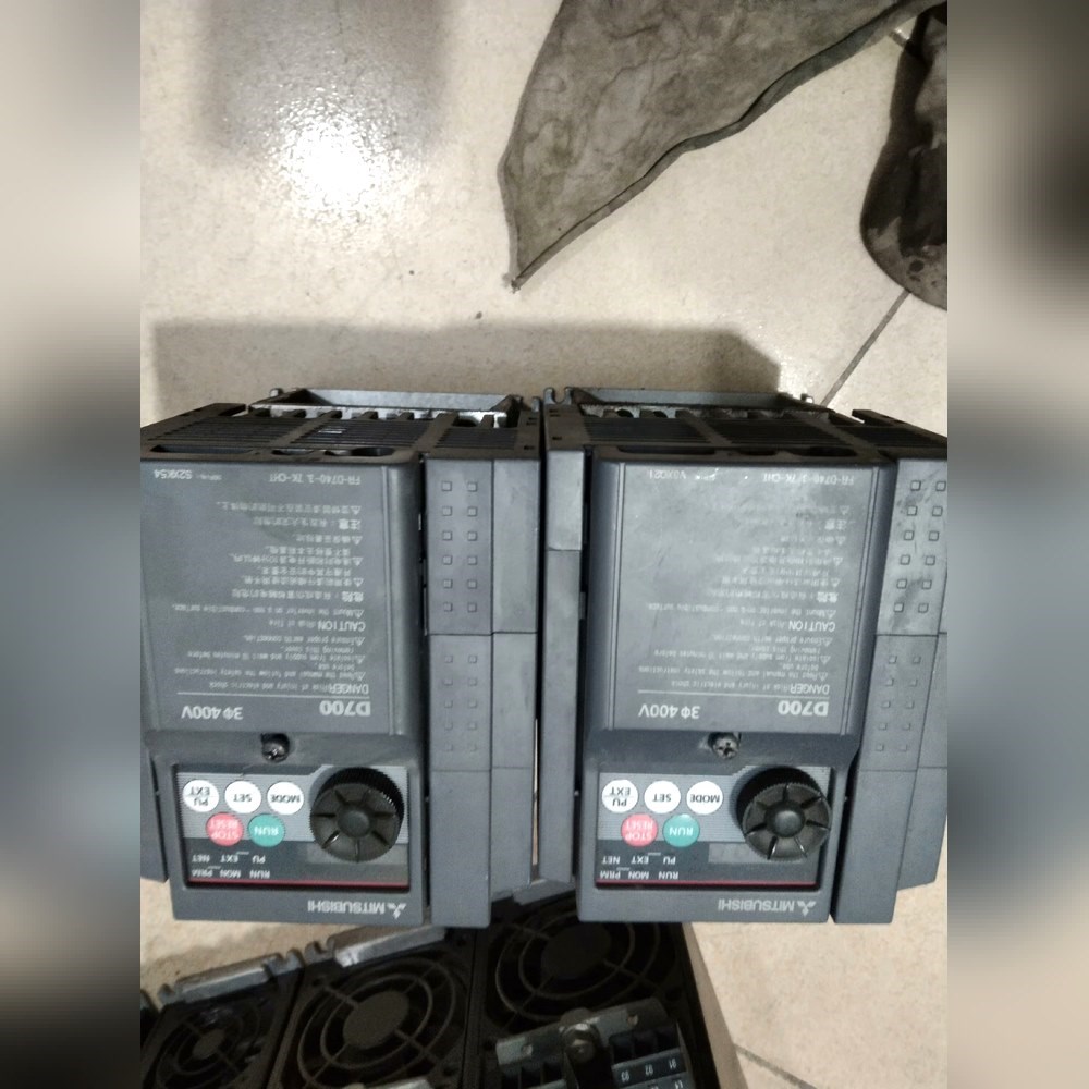 FR-D740-3.7K-CHT一起2台380v-3. 议价