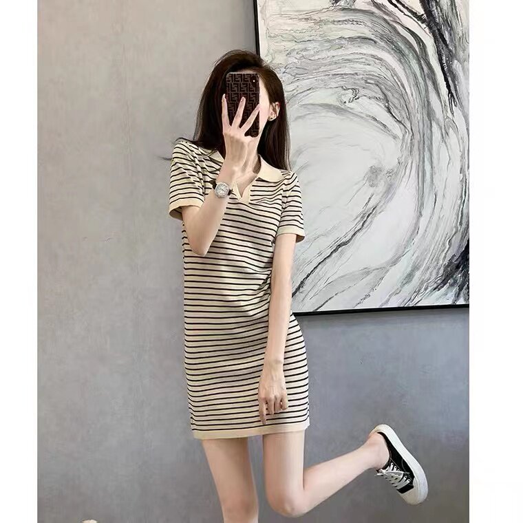 기질 간호 복장 작은 향기 폴로 여름 새로운 슬림 슬림 스트라이프 캐주얼 니트 간호 스커트