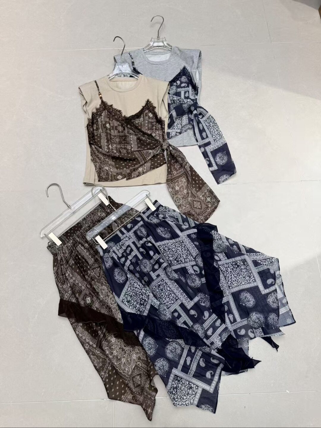 欧洲站2026夏新欧货时尚圆领拼假两件长袖衬衫报纸纹半裙套装285