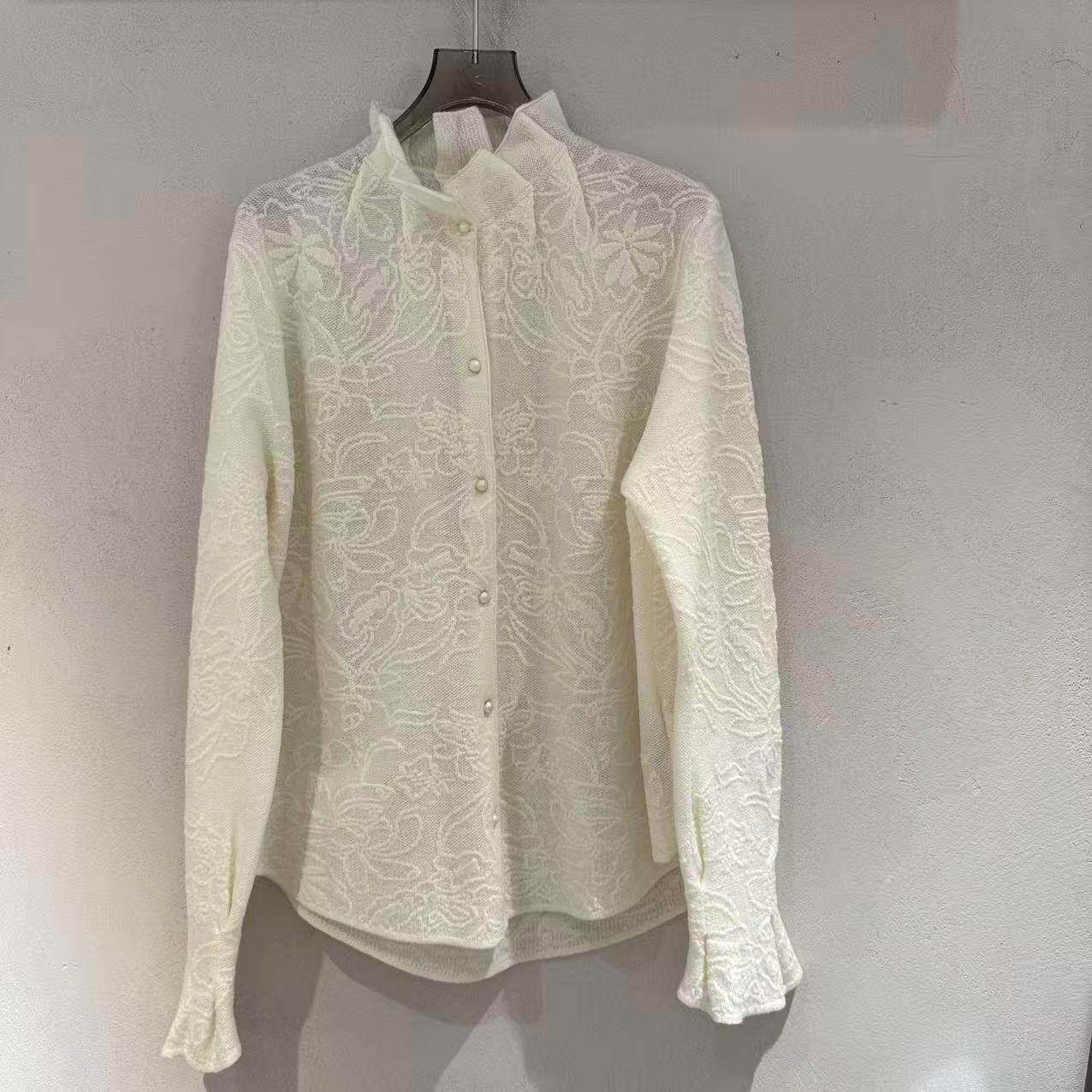 欧洲站2025冬款法式淑女风木耳边立领喇叭袖羊毛减龄气质上衣2589,女装/女士精品,衬衫,淘宝优惠券,粉丝福利购,淘宝优惠卷