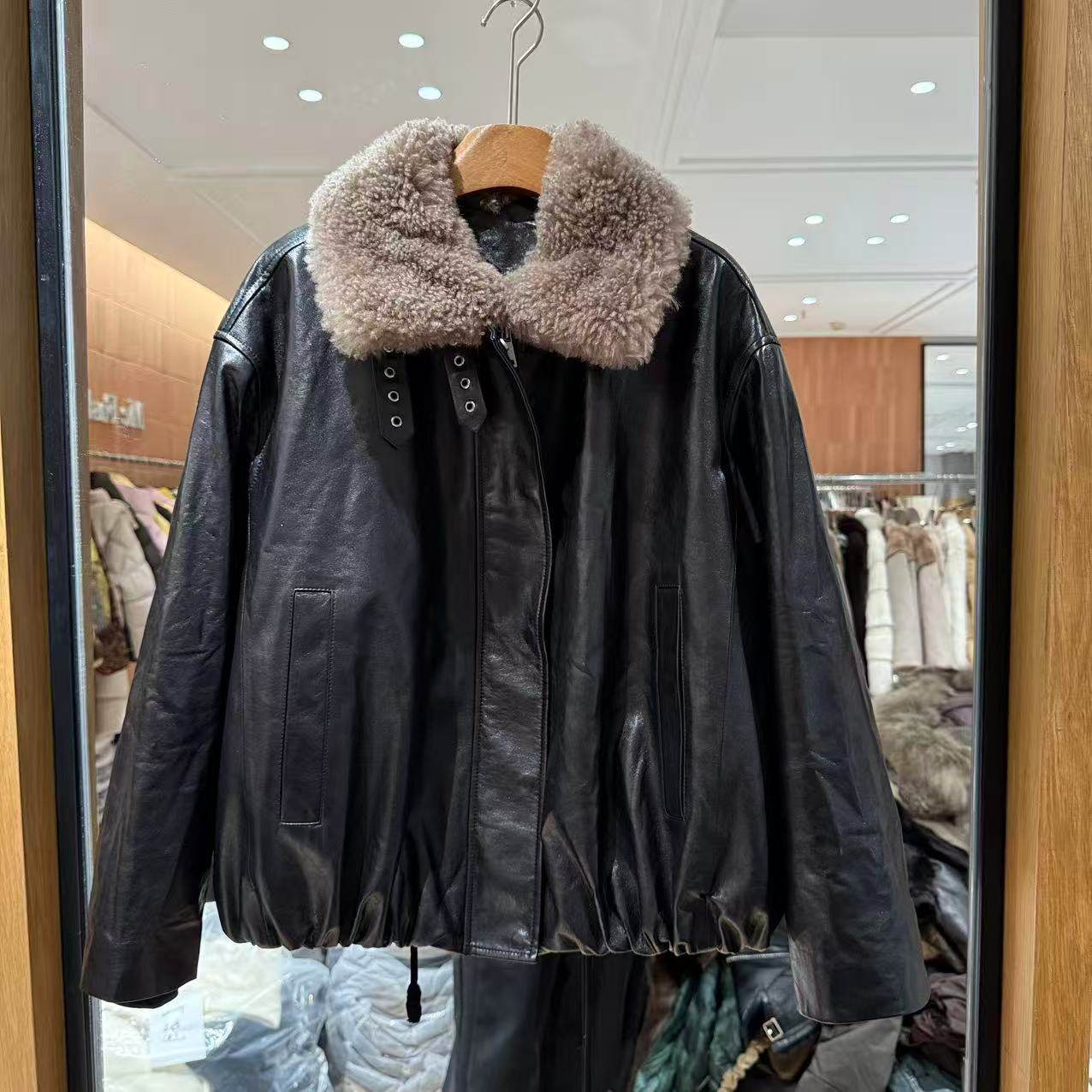 欧洲站2025冬款复古山羊绒领绵羊皮内里填充骆驼绒保暖皮衣137061