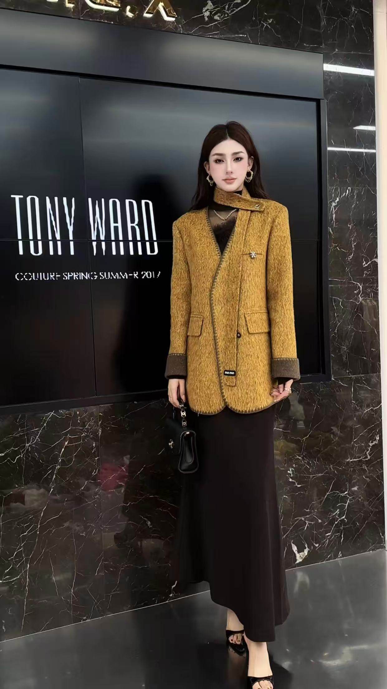 欧洲站2025秋冬款气质V领三角针锁边洋气挂脖飘带时尚羊毛呢外套