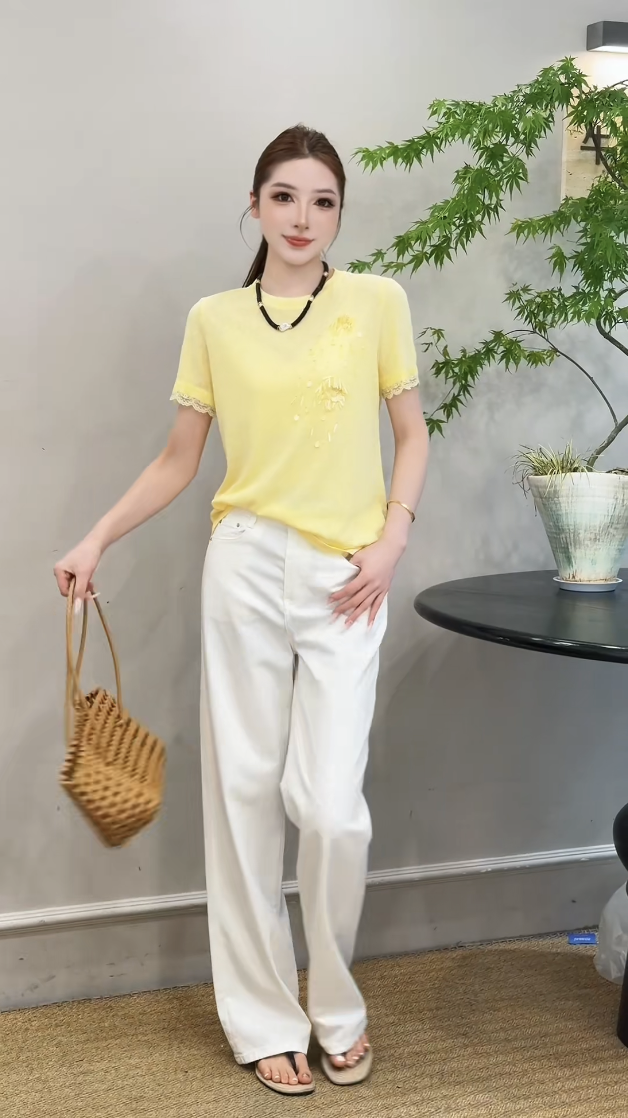 欧洲站2026夏新款欧货圆领盘扣短袖T立体流苏亮片花朵后背蕾丝T恤
