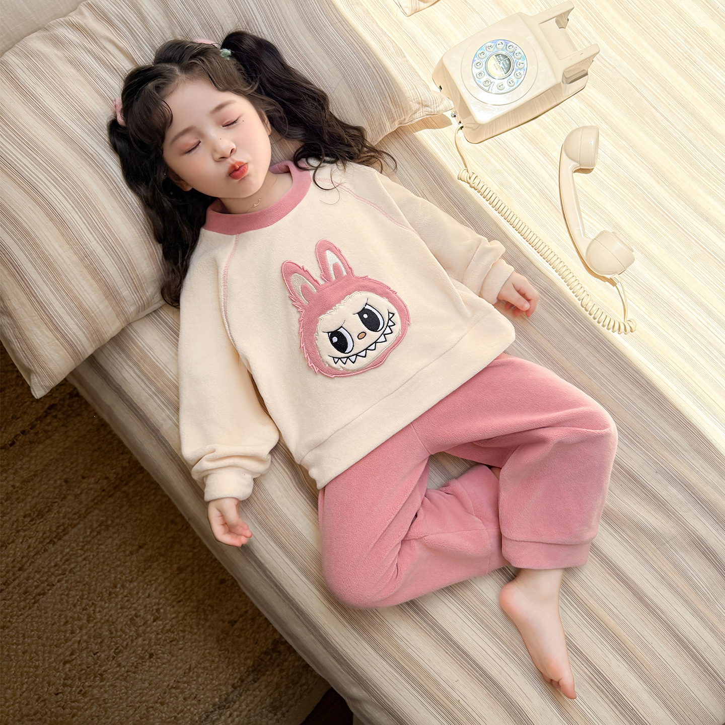 女童睡衣冬季奥粒绒儿童保暖卡通家居服拉布布套装宝宝加厚家居服