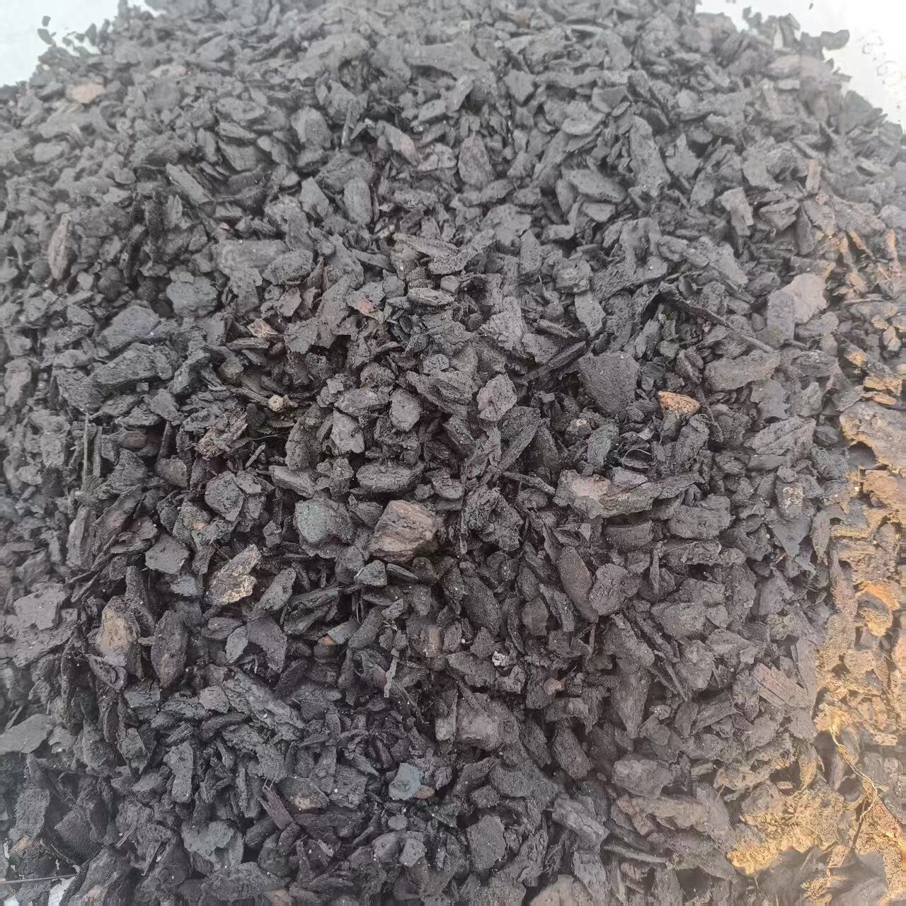 高温蒸煮发酵腐熟松鳞兰花君子兰蝴蝶兰铁皮石斛专用花土植料厂家