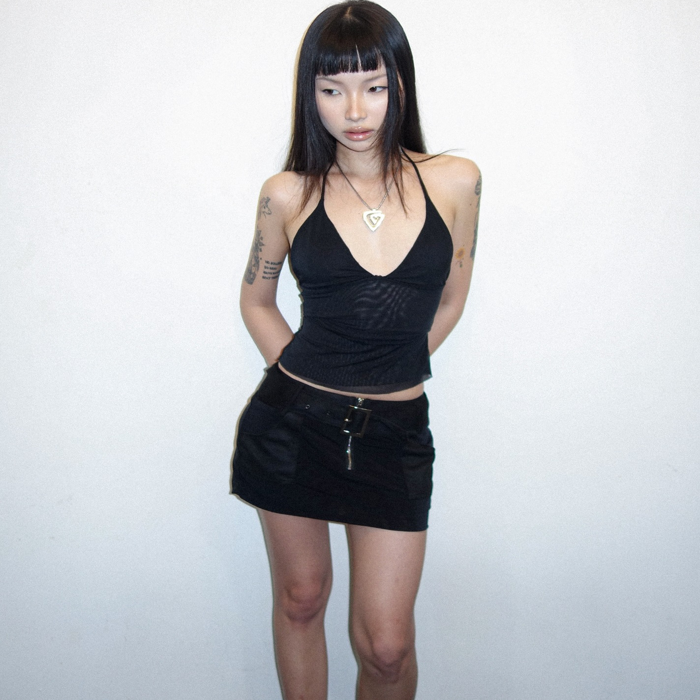 FTTHR2025新款挂脖系带背心女修身显瘦纯色内搭外穿上衣