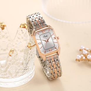 2025跨境新款爆品潮流合金手链女士手表方形韩版水钻手链套装