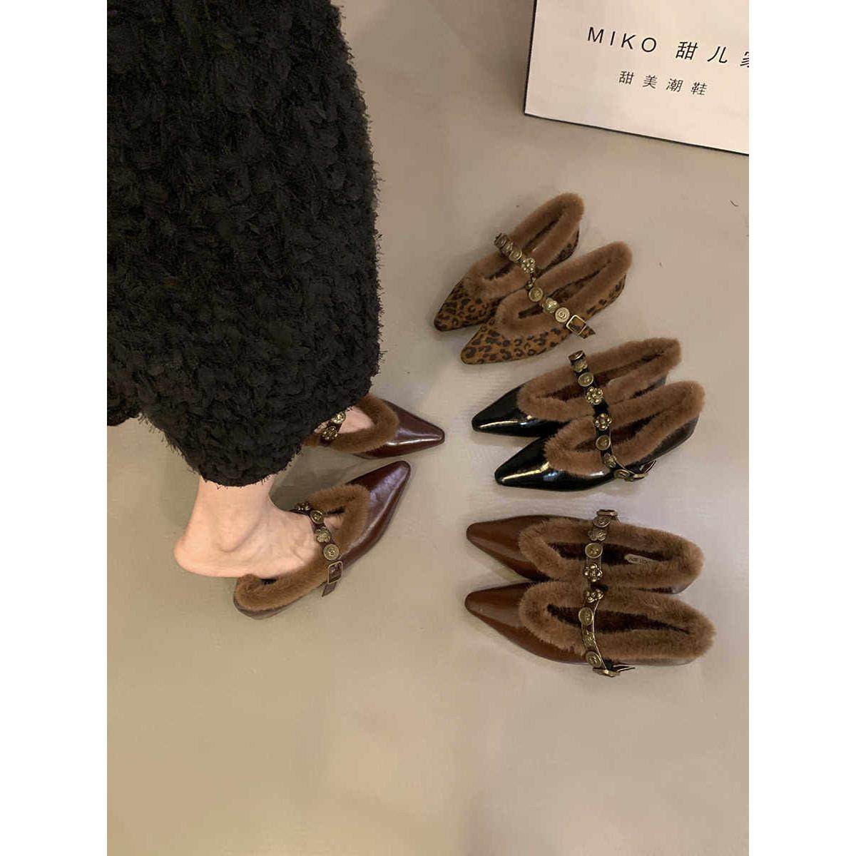 潮牌法式平底秋冬季毛毛棉鞋单鞋女鞋尖头高级感豹纹玛丽珍晚晚鞋