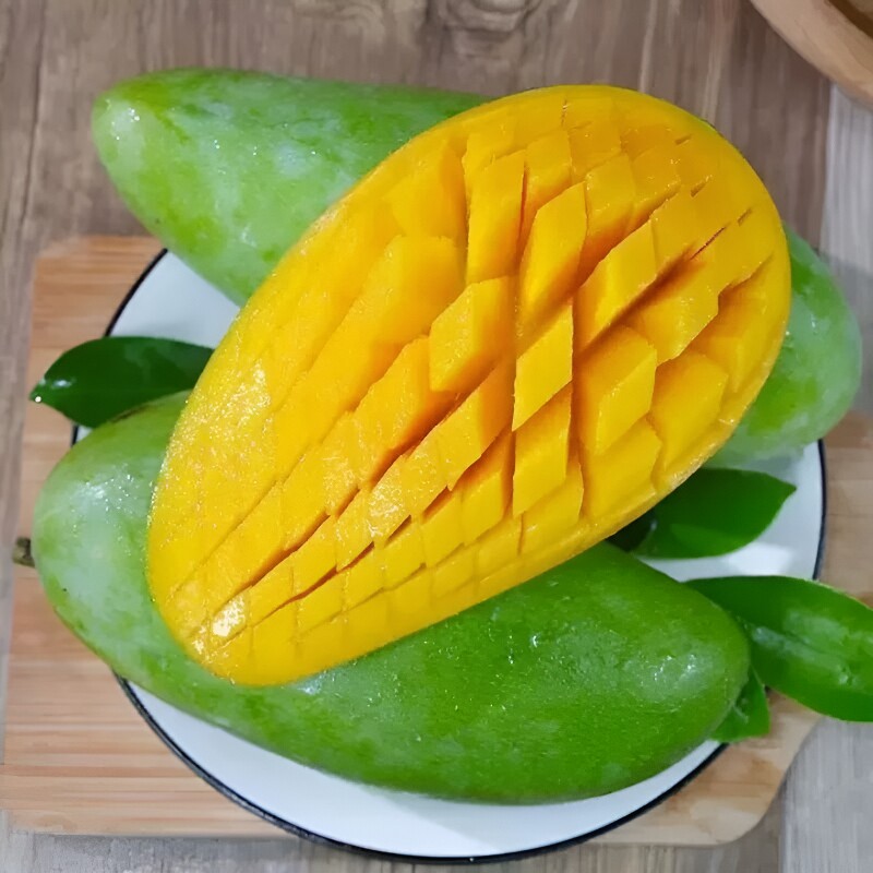 云南大青芒新鲜甜芒果水