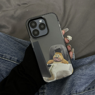 国漫趣味卡通可爱熊二手机壳适用于苹果15promax创意iphone15新款16潮牌14个性16pro软壳xr透明x黑边12男女13