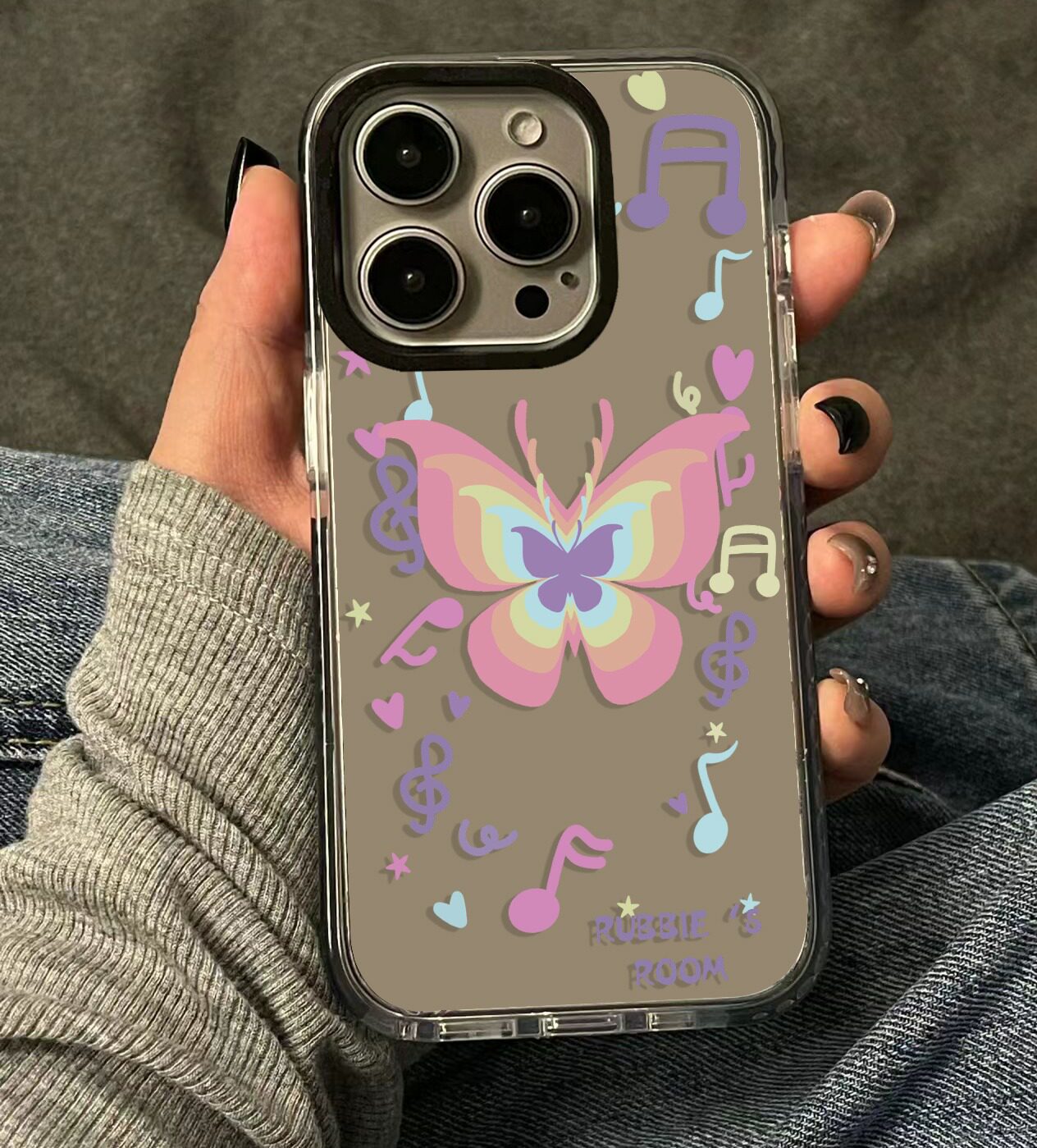 韩系彩色蝴蝶元素手机壳适用于苹果15promax创意iphone15新款15pro女款12高级感14个性14pro黑边防摔软保护套高性价比高么？