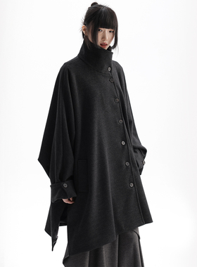 APOZi collection/镜水浮金/黑色宽松中长款外套高领斗篷开叉大衣