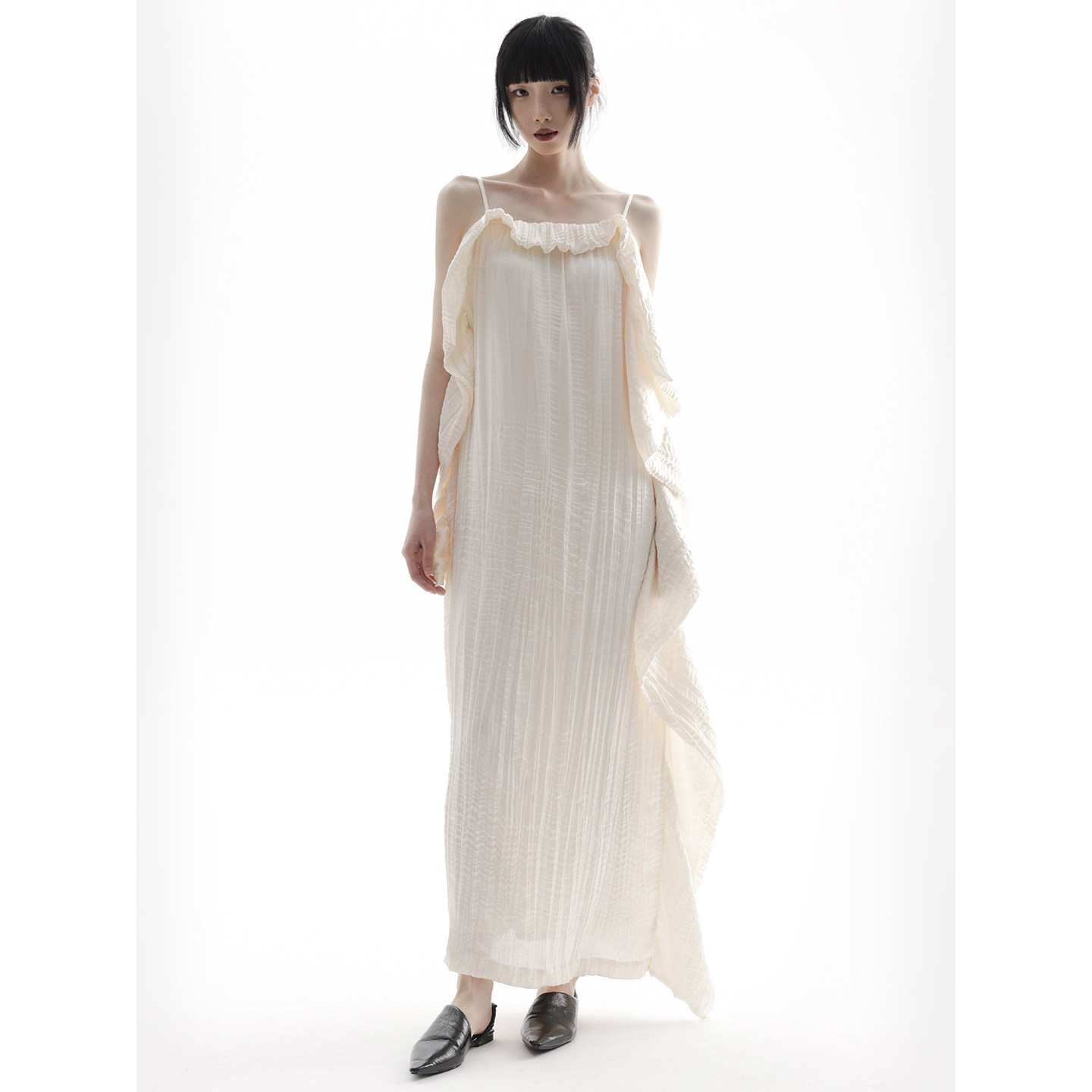 APOZi collection【泠白叙】轻奢风白浪礼服连衣裙日常聚会晚宴裙