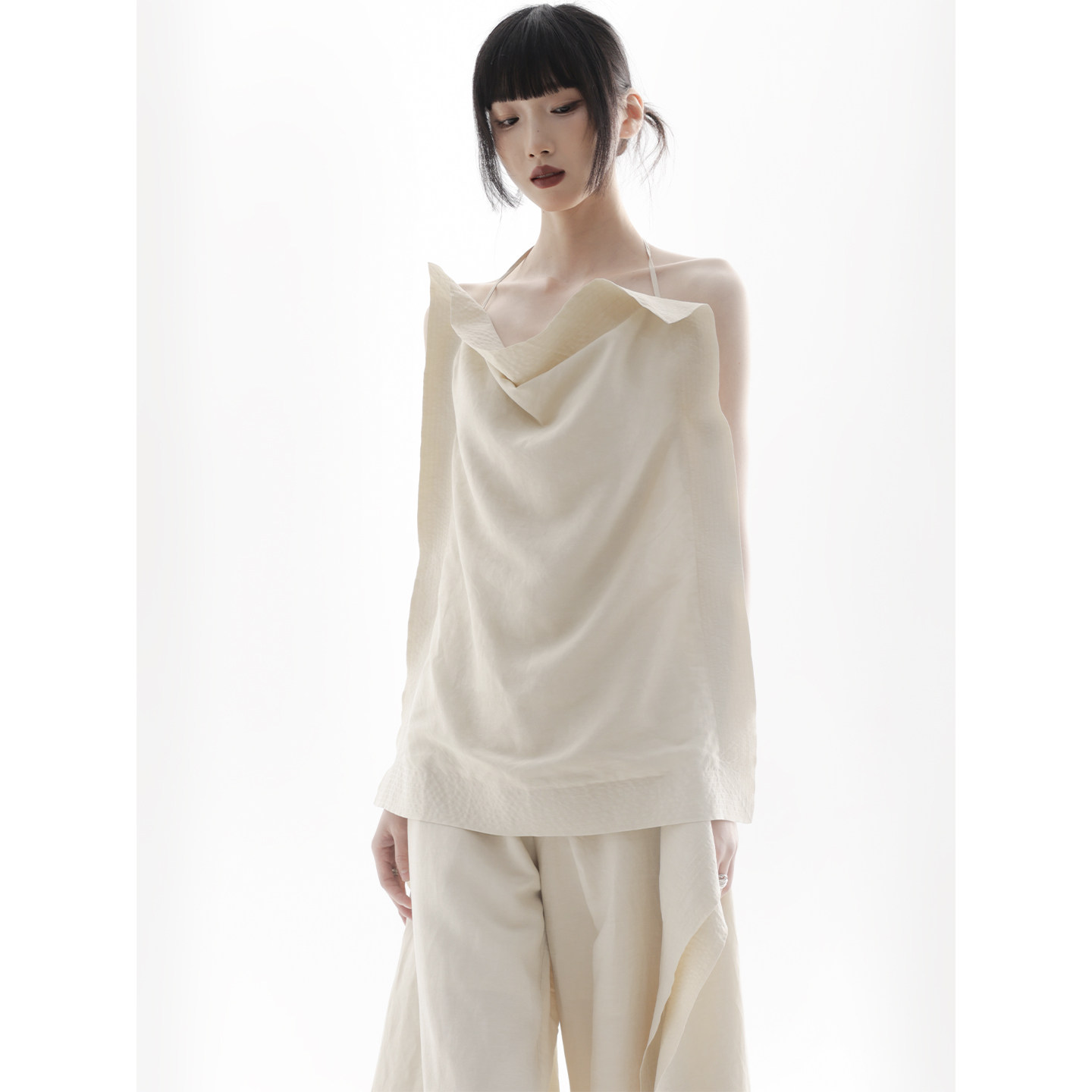 APOZi collection【泠白叙】白浪挂脖法式纯欲风宽松外穿吊带背心