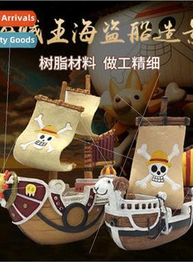 Pirate ship Fish tank decoration under the sea shipwreck sim